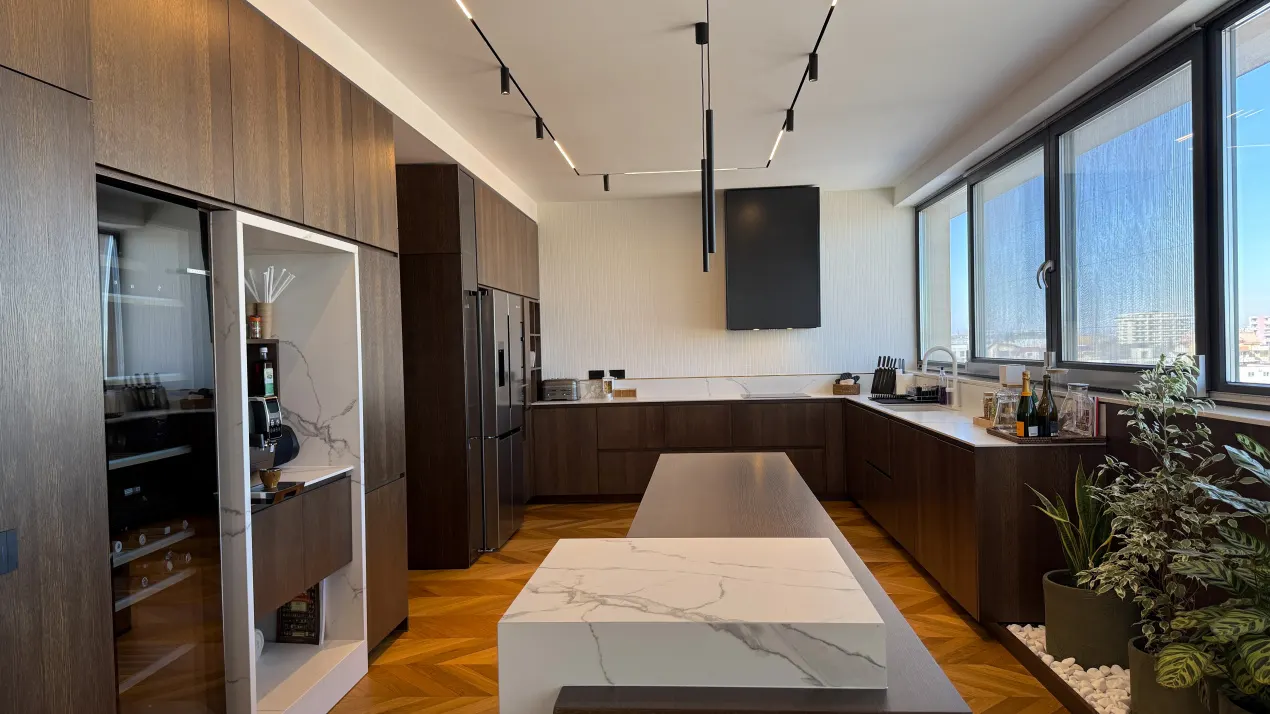 Bucătăria penthouse-ului XENERO Residence