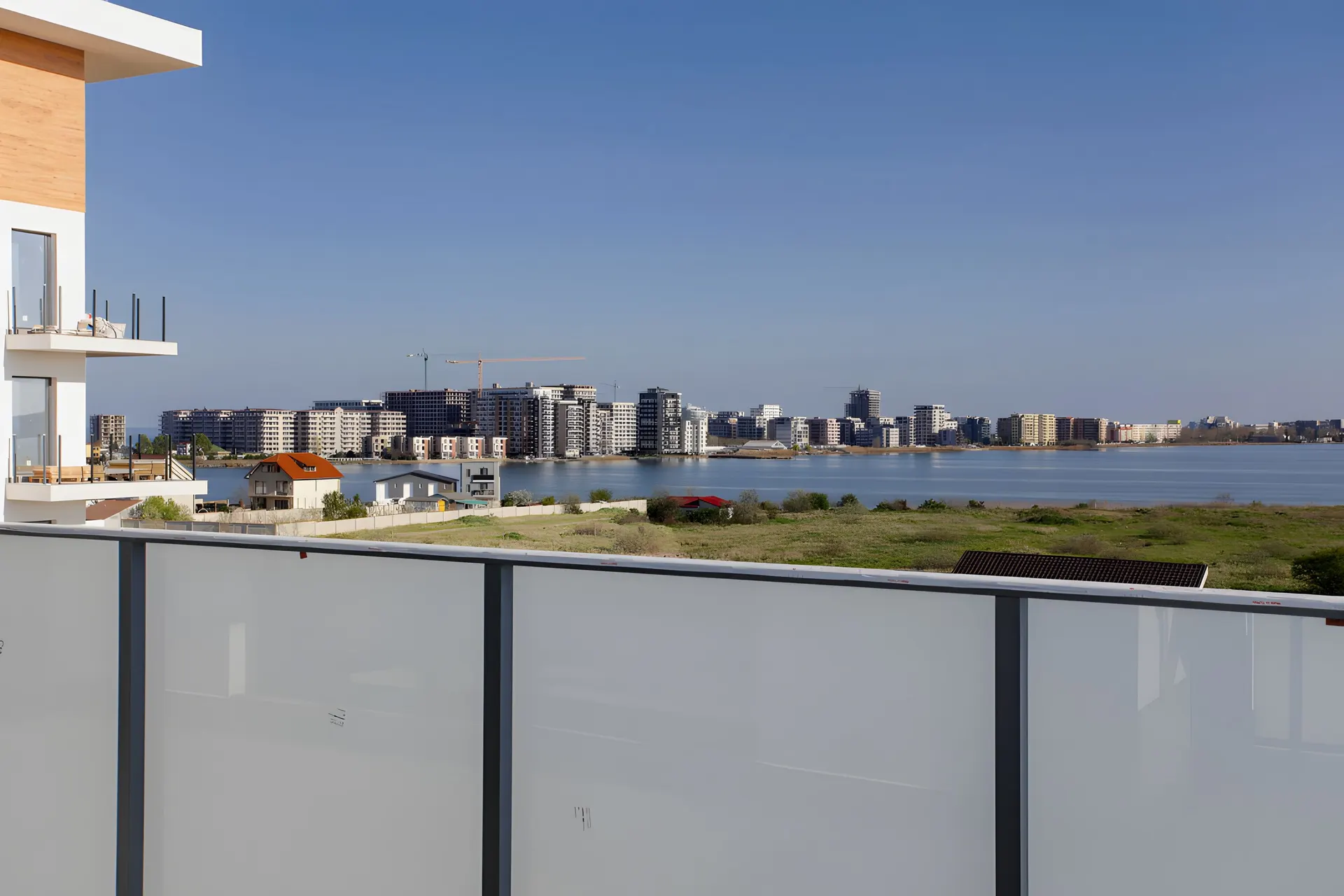 Priveliște din XENERO Residence spre zona Mamaia Nord