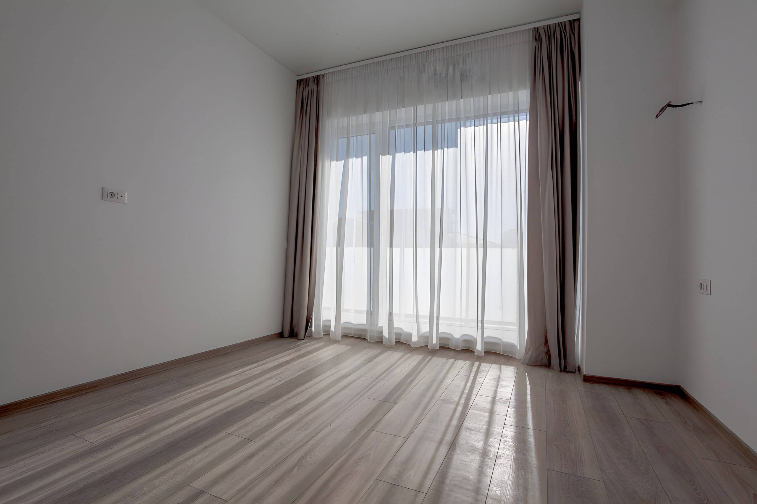 Living luminos într-un apartament finalizat din XENERO Residence, Mamaia Nord