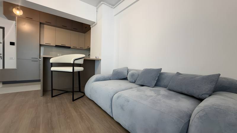 Living luminos într-un apartament finalizat din XENERO Residence, Mamaia Nord