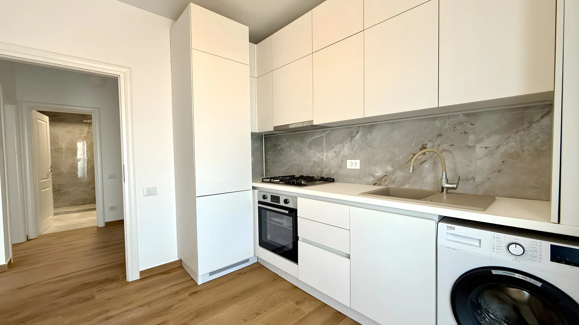 Bucătărie finisată într-un apartament din XENERO Residence