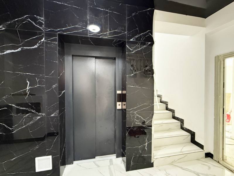 Hol de intrare cu lift, XENERO Residence Eforie Nord